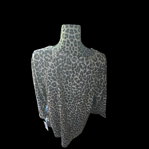 Moa Moa Animal Print Blouse - Picture 2 of 3